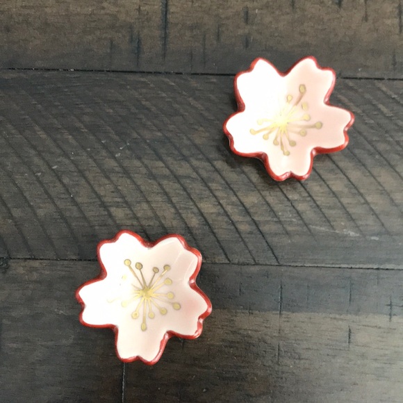 Japanese Chopstick holder in cherry blossom design - Picture 2 of 4